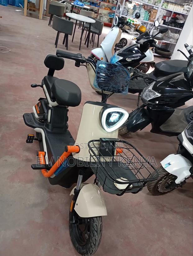 New Motorcycle 2025 Beige - main view