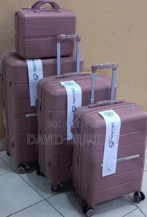 Executive 
4 in 1 Luxurious Unbreakable Suitcase
