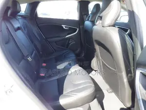 Volvo V40 2019 White