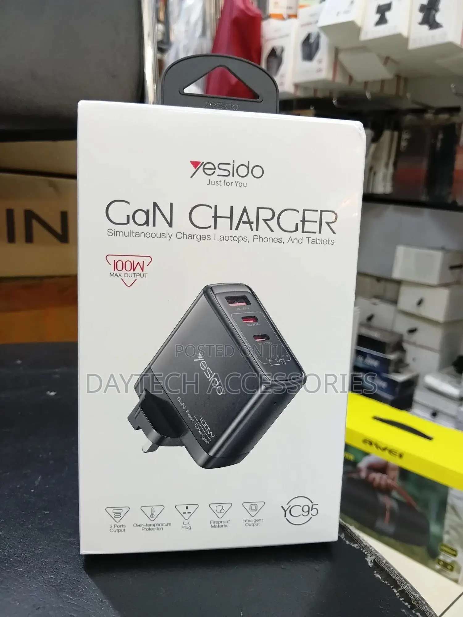 Yesido Yc95 100w Gan Fast Charger 3-Port Usb-a Dual Usb-C Pd Adapter