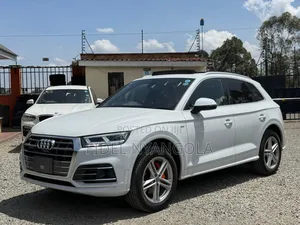 Audi Q5 2.0T Premium AWD quattro 2019 White