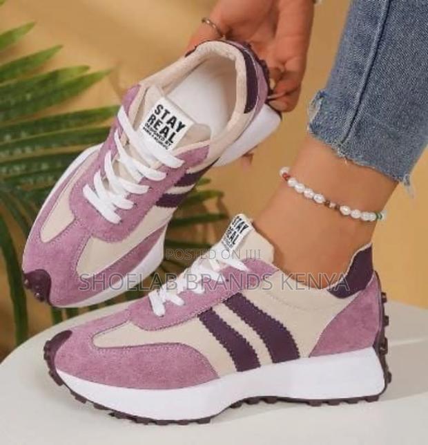 Stay Real Ladies Sneakers - thumbnail 5