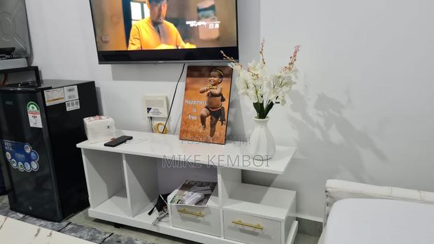 Explorer Studios and 1 Bedrooms BNBS - thumbnail 5