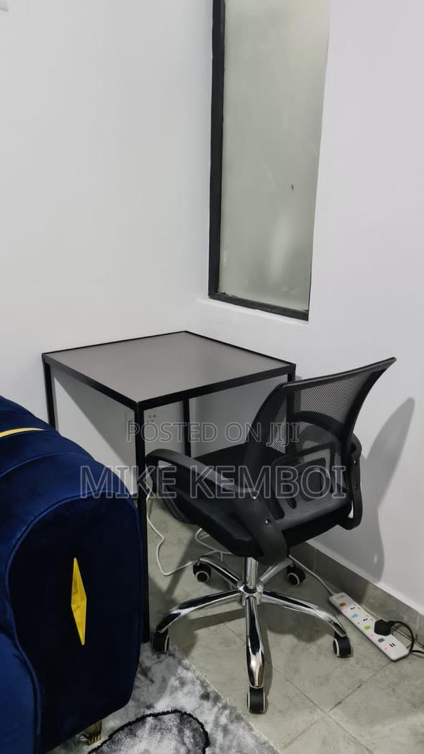 Explorer Studios and 1 Bedrooms BNBS - thumbnail 6