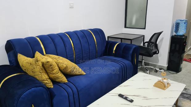 Explorer Studios and 1 Bedrooms BNBS - thumbnail 7