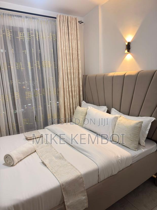 Mist Studios and 1 Bedrooms - thumbnail 3