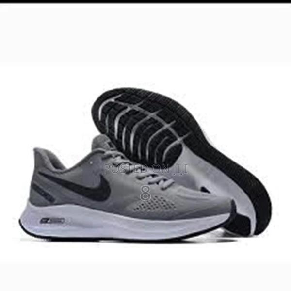 Nike Air Zoom Sneakers – Breathable, Cushioned Durable