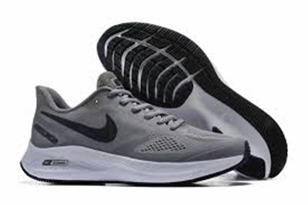 Nike Air Zoom Athletic Shoes – Comfort, Speed Stability