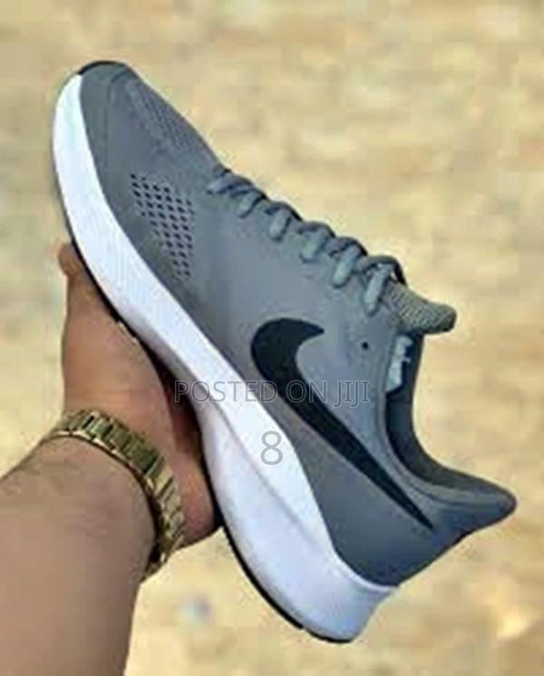 Nike Air Zoom Performance Shoes – Responsive Cushioning - thumbnail 2