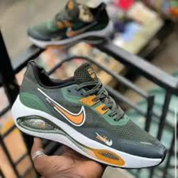 Nike Air Zoom Sneakers – Performance Meets Street Style