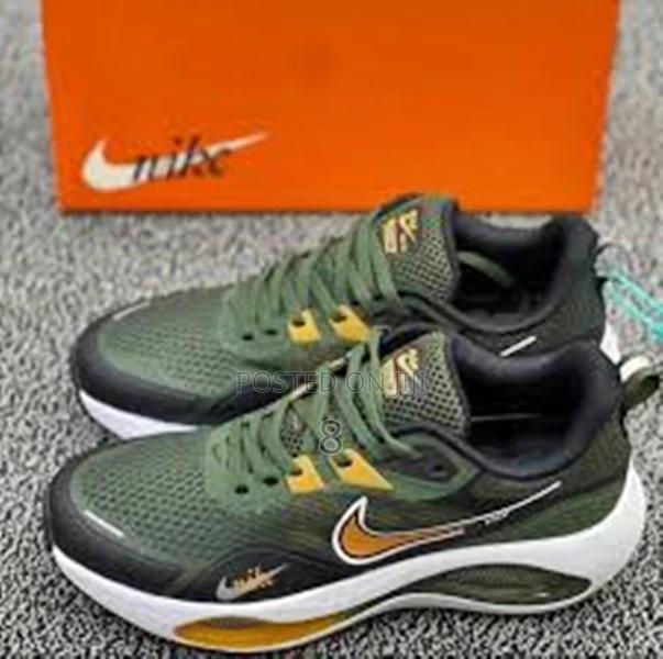 Nike Air Zoom Sports Shoes – Breathable Mesh Zoom Cushioning