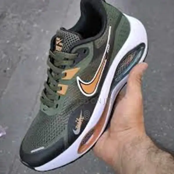 Nike Air Zoom Sneakers – Lightweight Design With Cushion Support