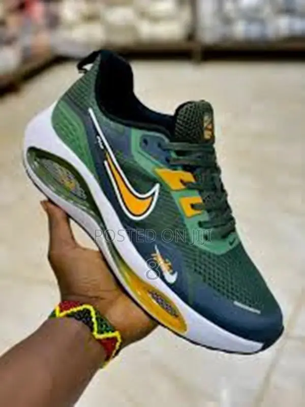 Nike Air Zoom Sneakers – Lightweight Design With Cushion Support