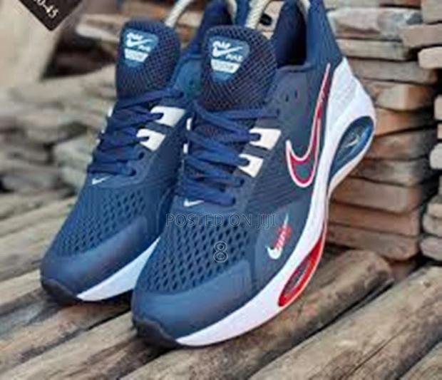 Nike Air Zoom Shoes – Lightweight Comfort for Daily Wear