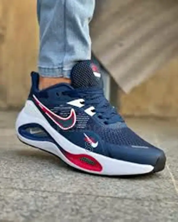 Nike Air Zoom Running Shoes – Breathable Cushioned Design