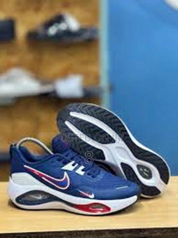 Nike Air Zoom Sneakers – Sporty Style With Zoom Air - thumbnail 2
