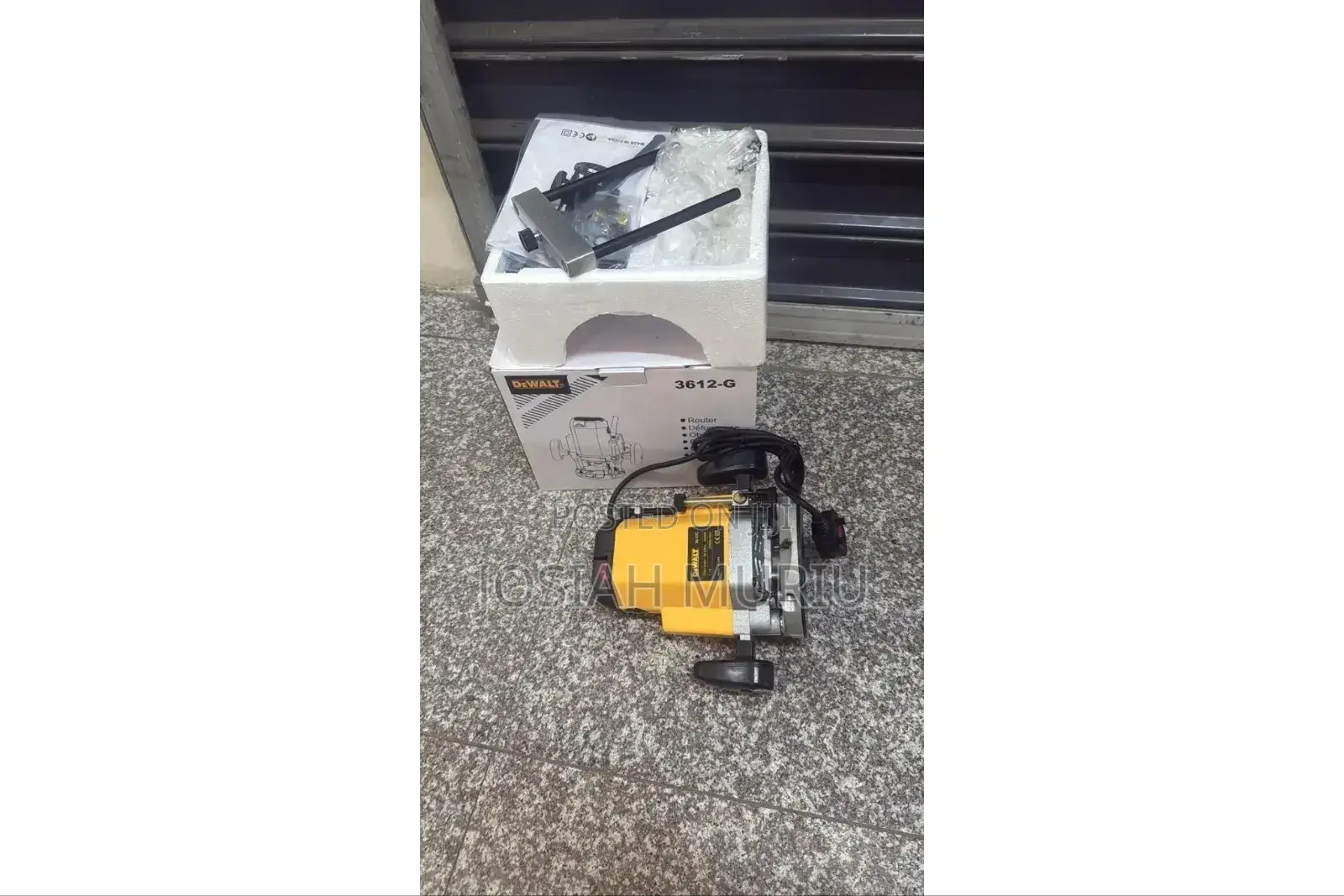 Dewalt Dw625 Plunge Router, a Heavy-Duty Woodworking Tool.