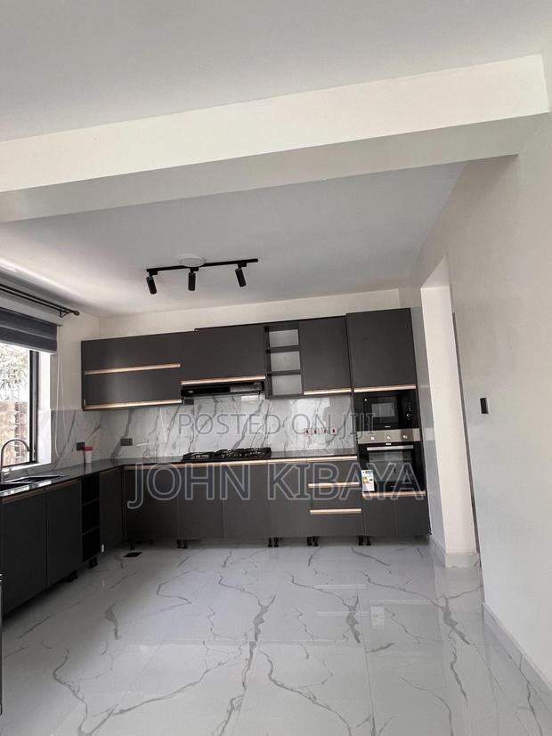 5bdrm Maisonette in Palm Court 07, Kimbo for rent