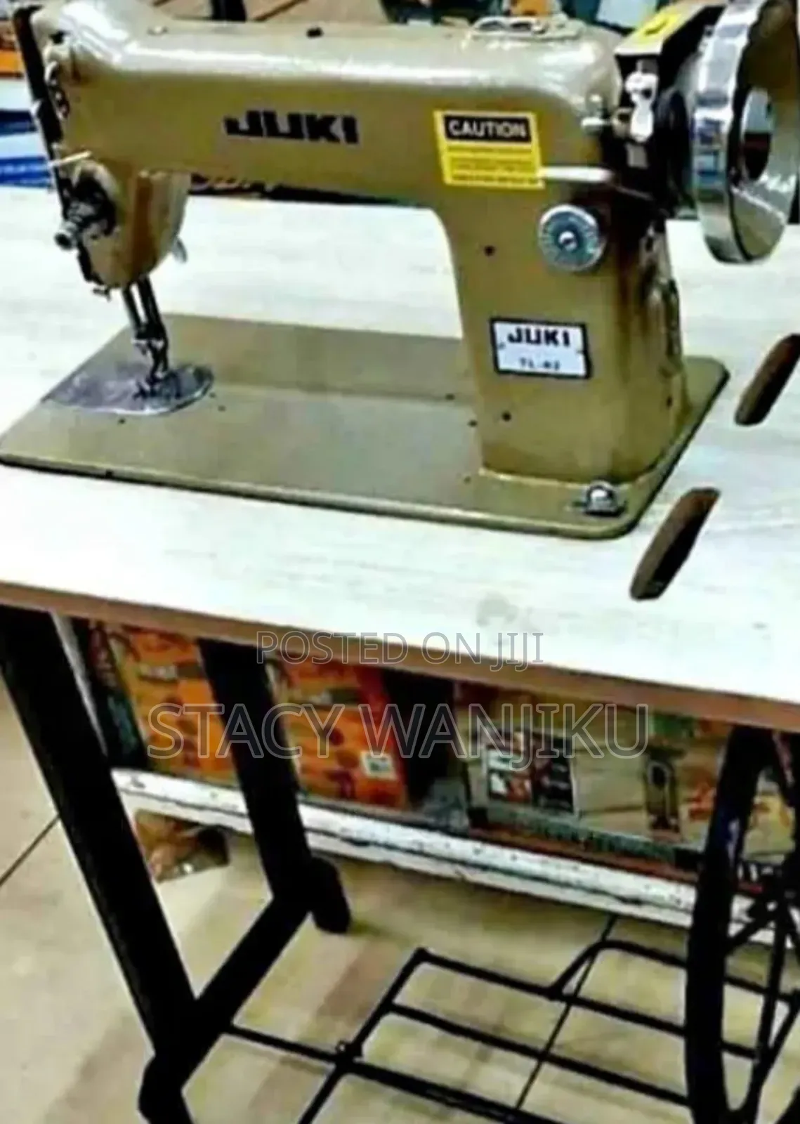 Quality Sewing Machine With Local Table