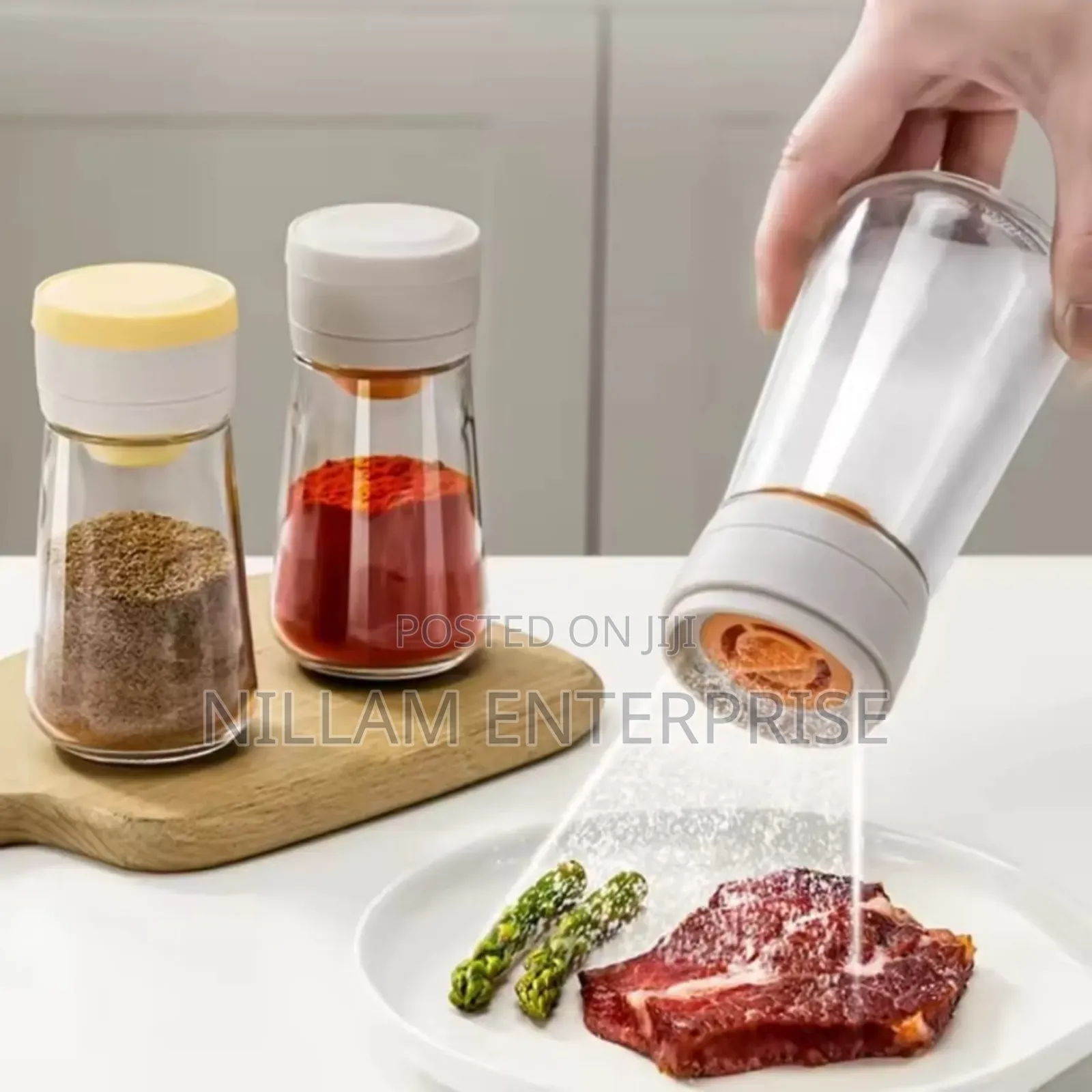 Moisture-Proof Glass Salt Shaker With Precise Measure*