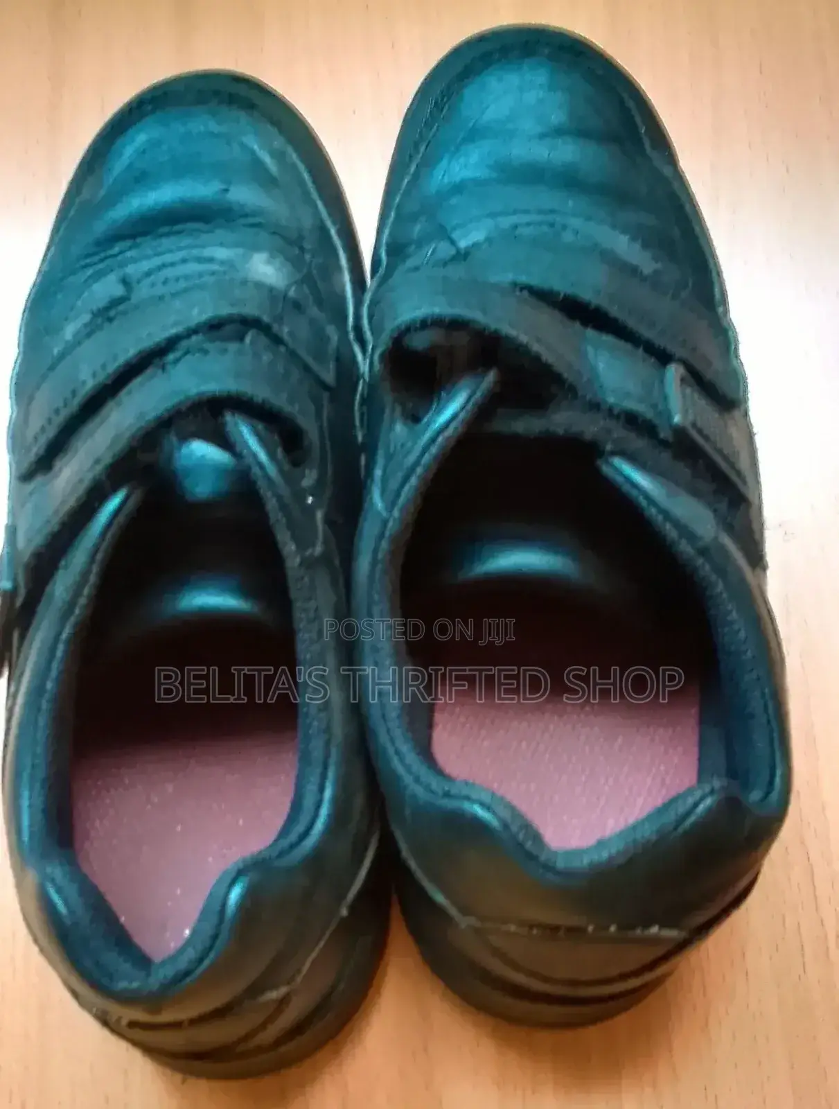 Unisex 33 School Shoes