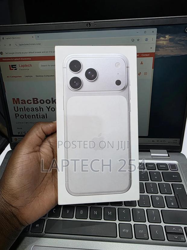 New Apple iPhone 17 Pro Max 512 GB - thumbnail 3