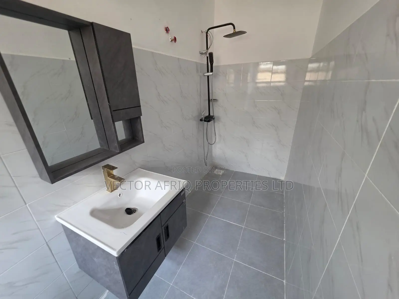 3bdrm Bungalow in Matasia for sale