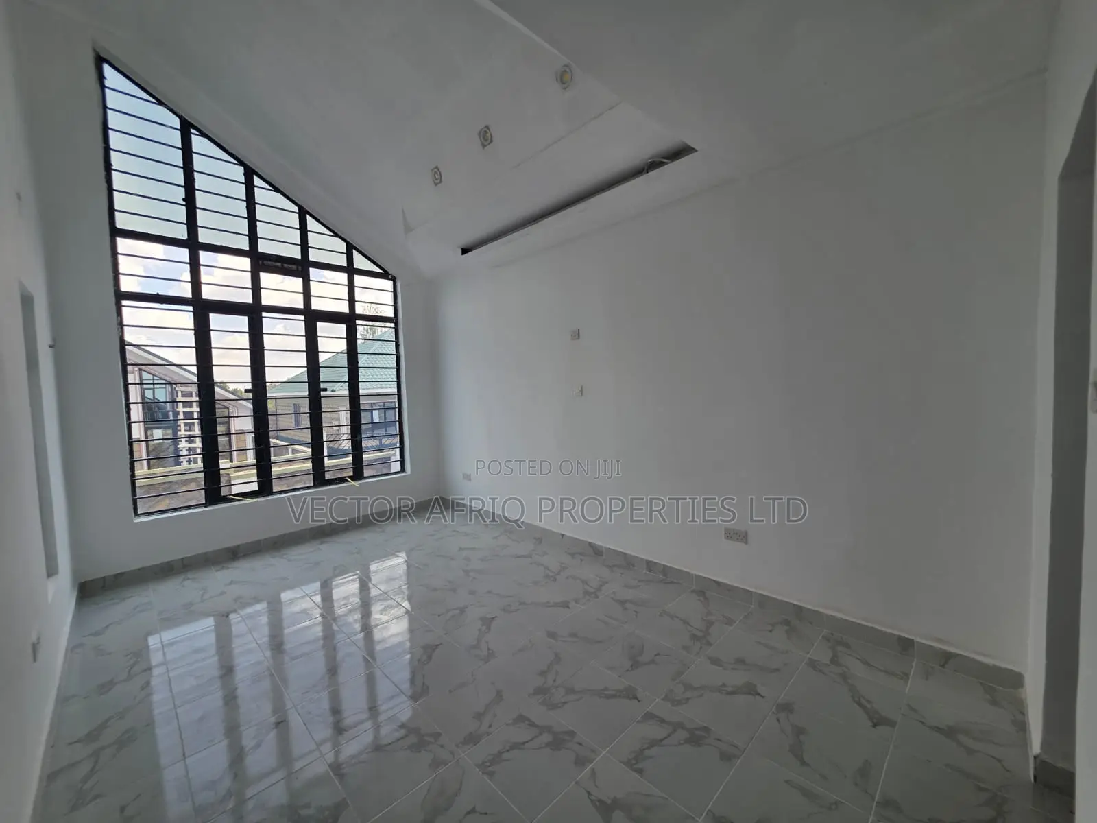3bdrm Bungalow in Matasia for sale