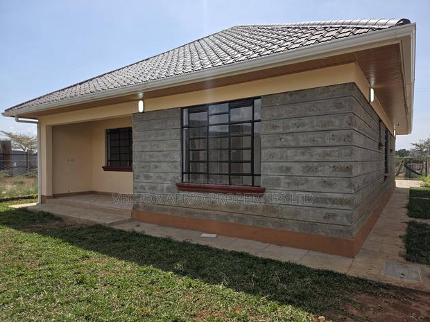 3bdrm Bungalow in Kibiku for sale - thumbnail 2