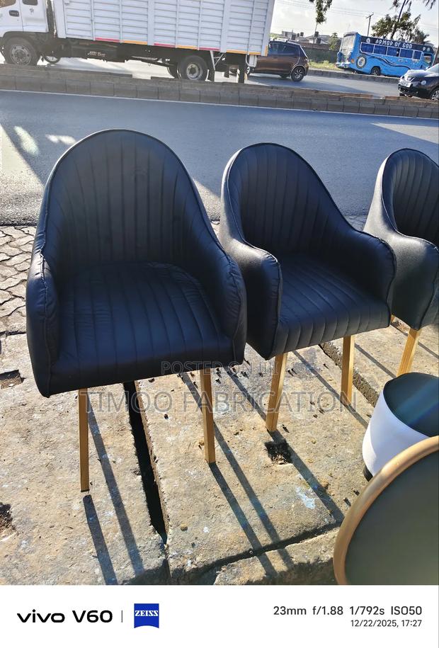 Black Styling Leather Seats - thumbnail 3