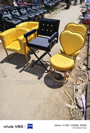 Salon Sets of 2 Styling,2 Love and Makeup Seats