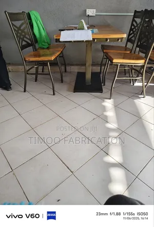 Restaurants Sets of 4 Chairs and 1 Square Table