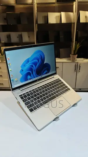 Laptop HP ProBook 445 G9 8GB AMD Ryzen 5 SSD 512GB