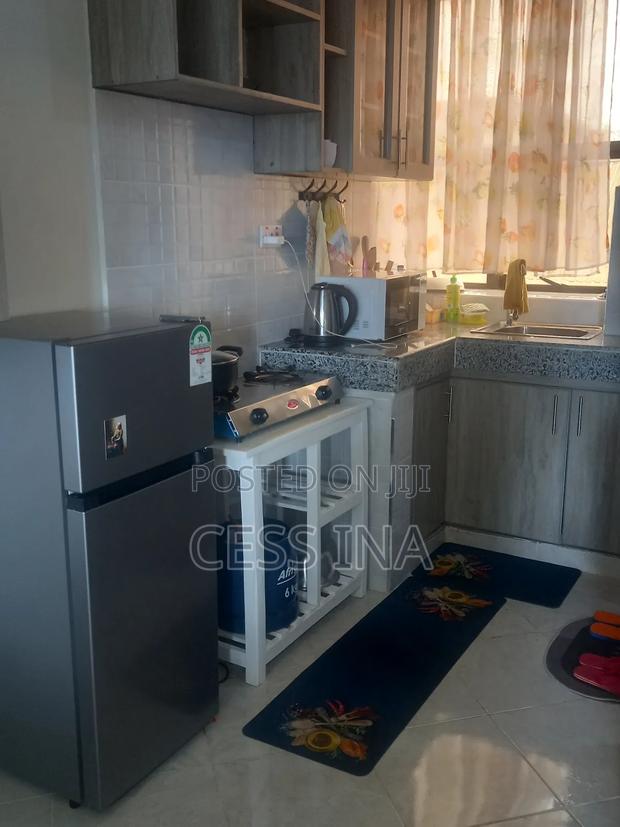 Studio Abnb at 2000 - thumbnail 10