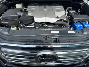 Toyota Land Cruiser 4.6 V8 ZX 2019 Black