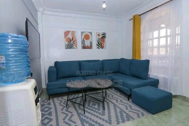 Gfurnished 1 Bedroom Apartment Located Near Buffalo Mall.