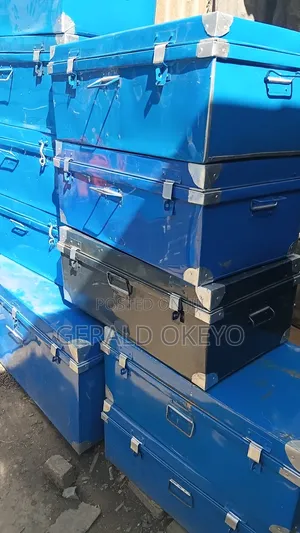 Metallic Boxes/Metallic Trunks