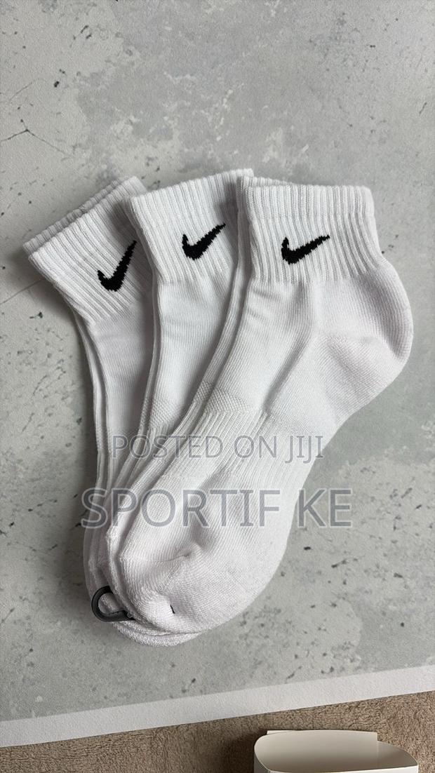 3 Pairs of Sports Socks – Unisex Thick Towel Sole