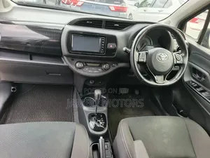 Toyota Vitz 1.3 FWD 5dr 2020 Blue