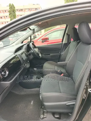 Toyota Vitz 1.3 FWD 5dr 2020 Blue