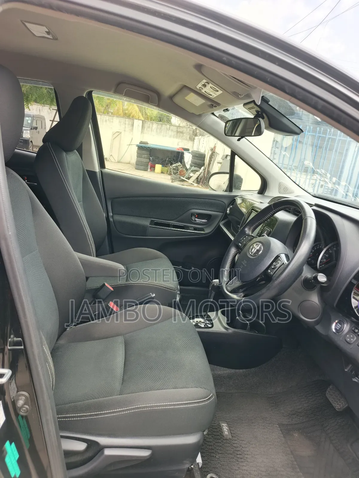 Toyota Vitz 1.3 FWD 5dr 2020 Blue