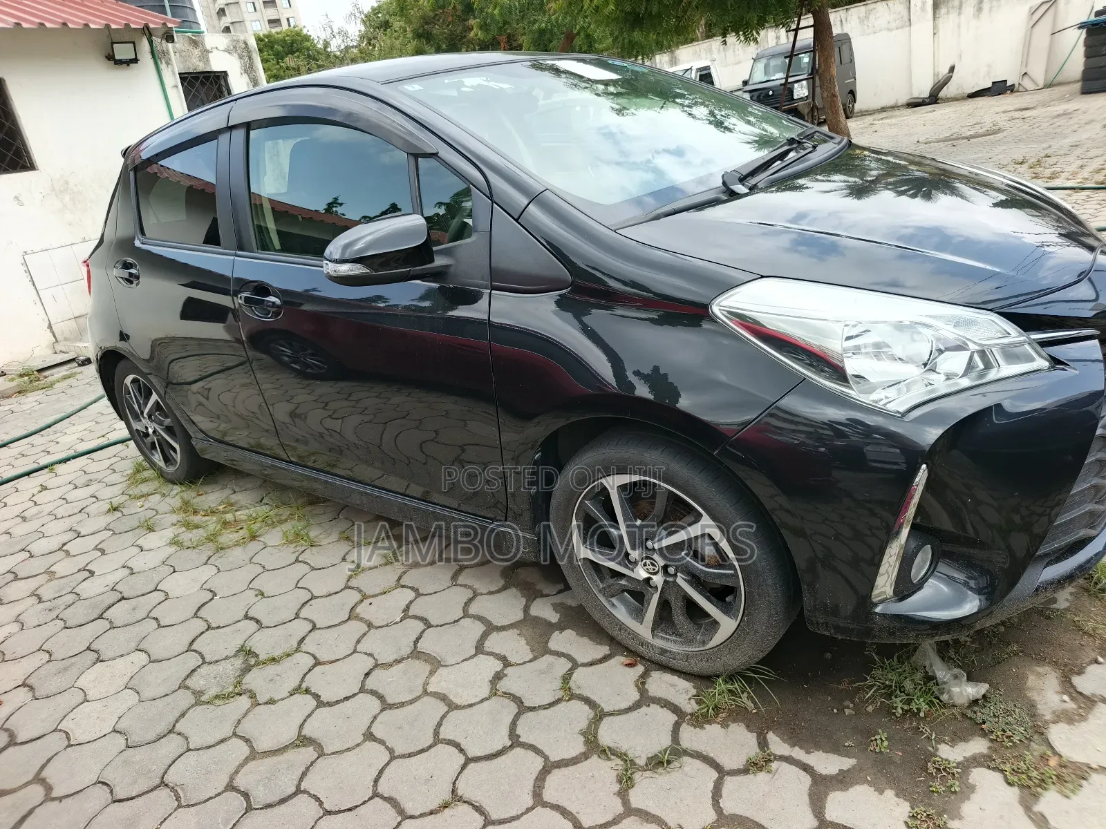 Toyota Vitz 1.3 FWD 5dr 2020 Blue