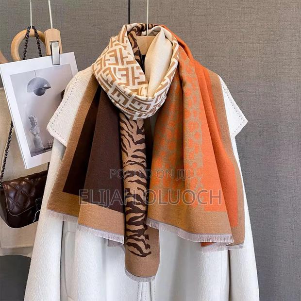 Heavy Cashmere Scarves - thumbnail 7