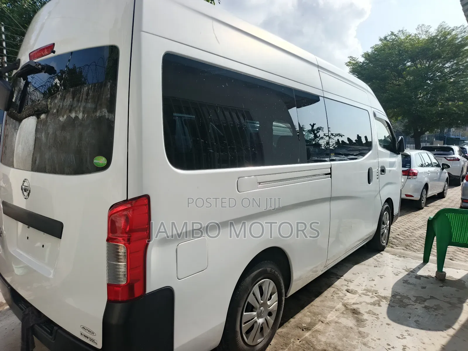 Nissan Caravan (Urvan) 2019 White