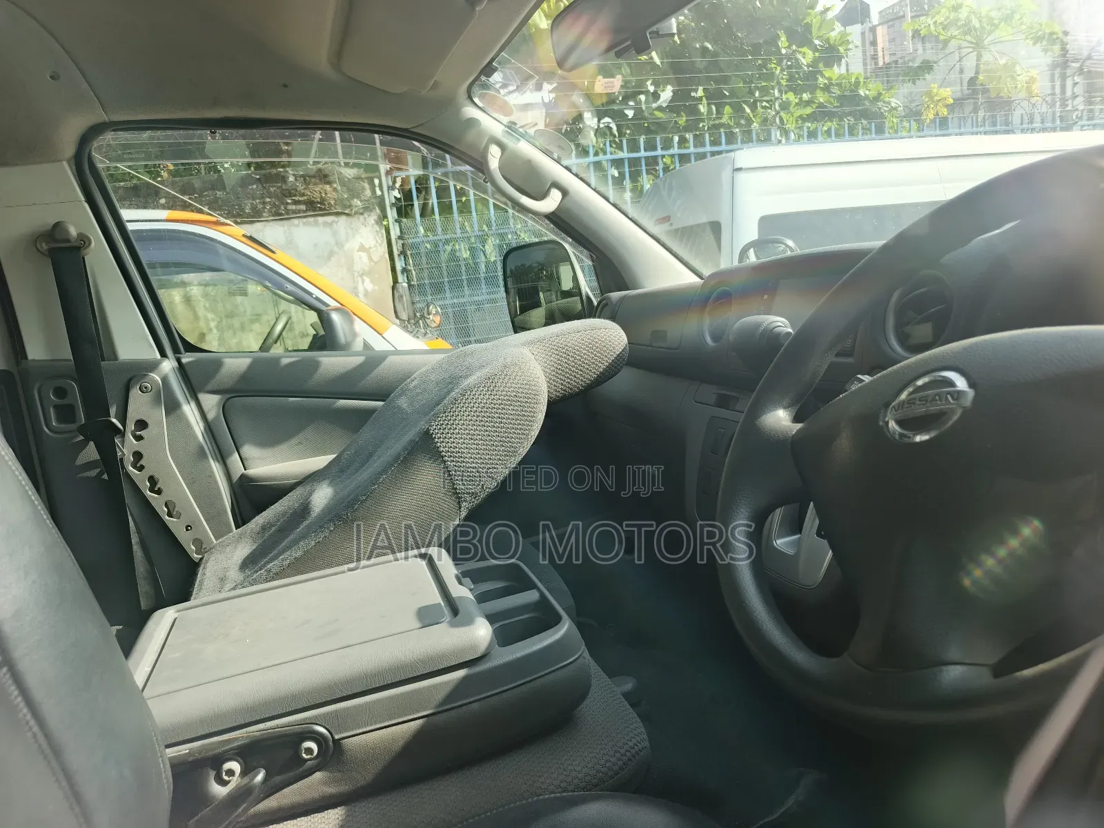 Nissan Caravan (Urvan) 2019 White