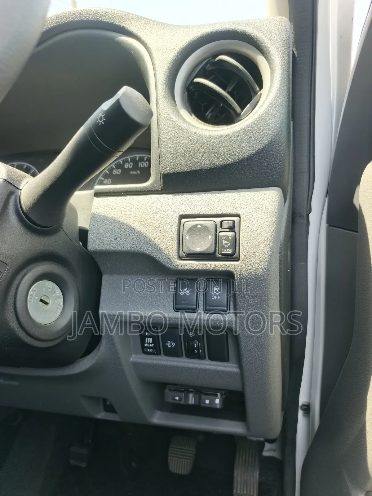 Nissan Caravan (Urvan) 2019 White