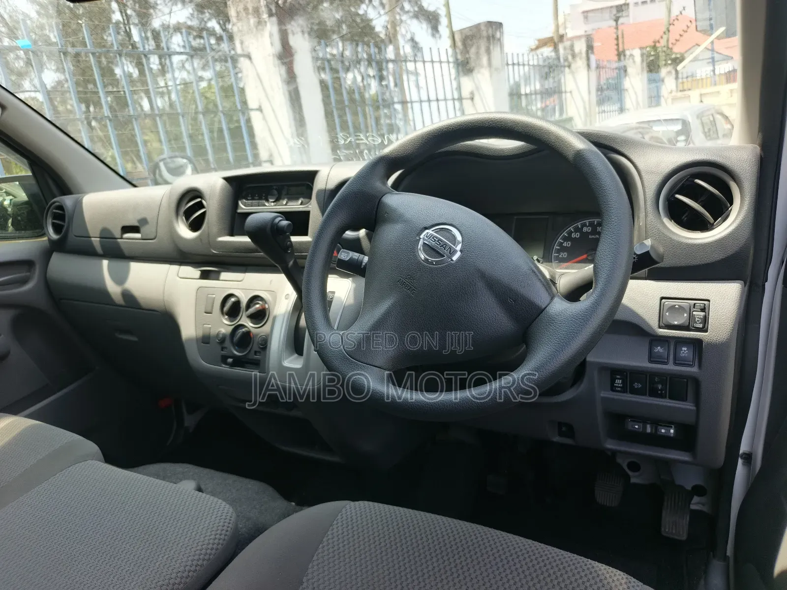 Nissan Caravan (Urvan) 2019 White