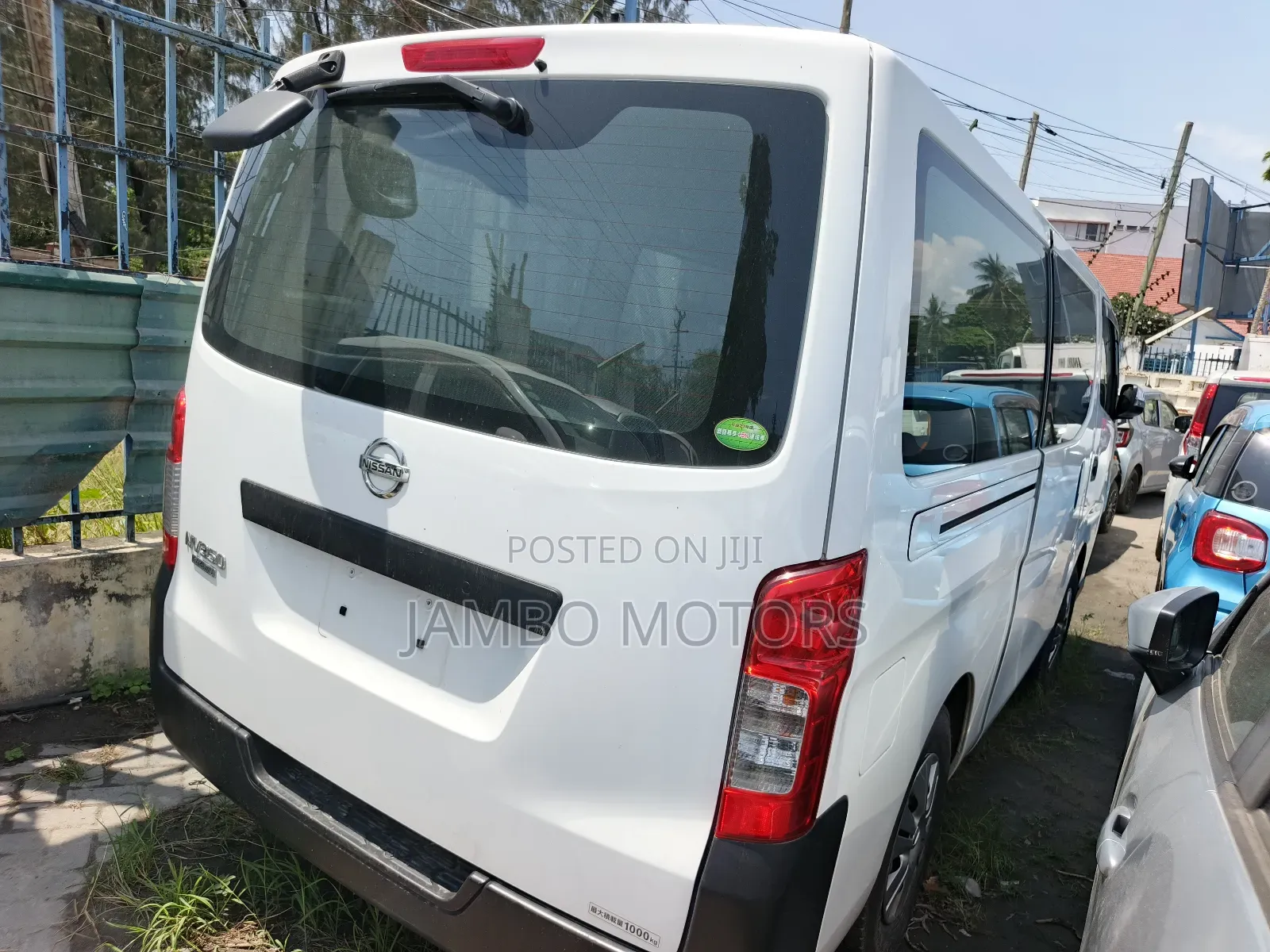 Nissan Caravan (Urvan) 2019 White