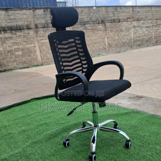 Ergonomic Mesh Office Chair With Adjustable Headrest Support - main view