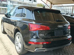 Audi Q5 2.0T Premium AWD quattro 2019 Black
